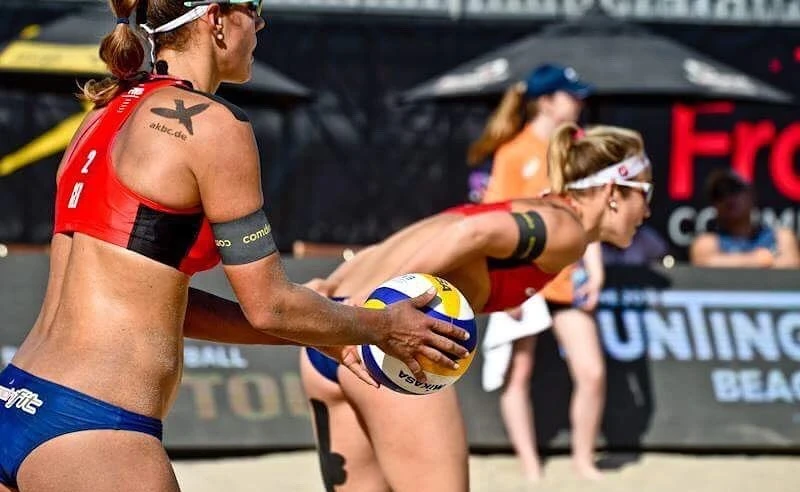 Sexy Beach Babes Playing Volleyball - Hot Women in Bikinis on Sand