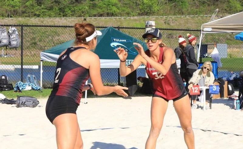 Sexy Beach Babes Playing Volleyball - Hot Women in Bikinis on Sand