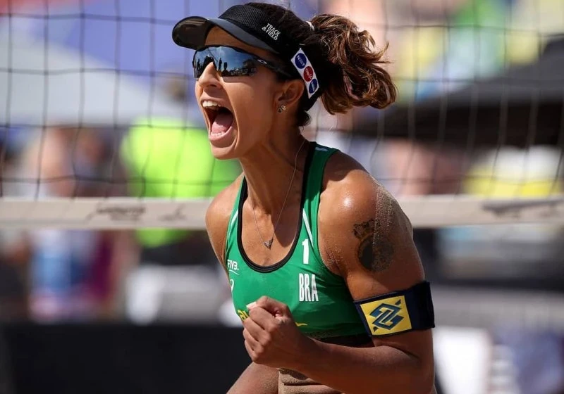 Sexy Beach Babes Playing Volleyball - Hot Women in Bikinis on Sand