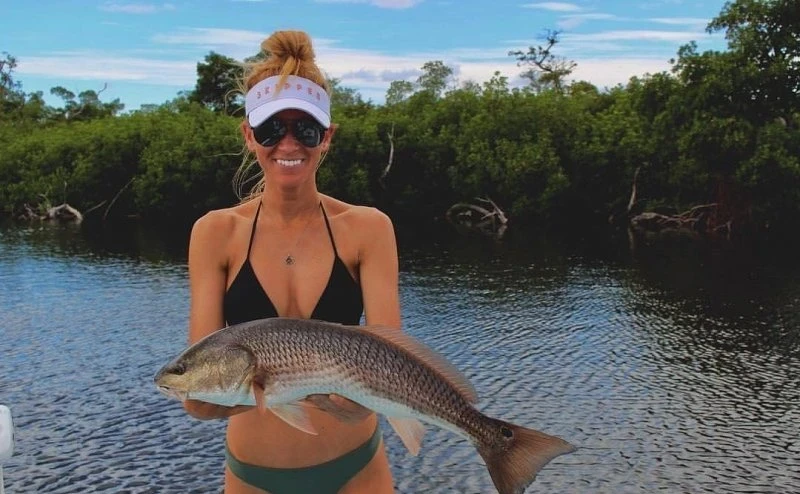 Sexy Babes Fishing: Hot Girls Catching Fish in Bikinis