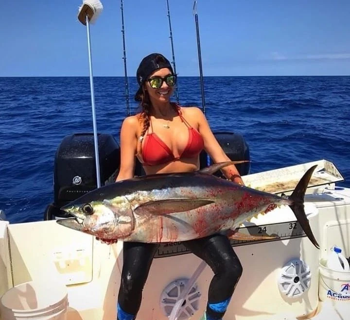 Sexy Babes Fishing: Hot Girls Catching Fish in Bikinis