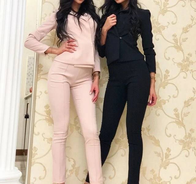 Sexy Twin Sisters: Hot Blonde Babes in Lingerie - Seductive Sibling Photo Shoot