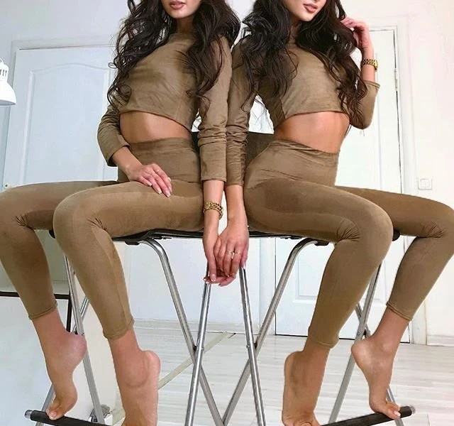 Sexy Twin Sisters: Hot Blonde Babes in Lingerie - Seductive Sibling Photo Shoot