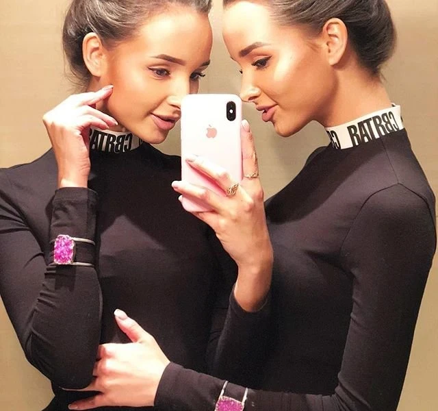 Sexy Twin Sisters: Hot Blonde Babes in Lingerie - Seductive Sibling Photo Shoot