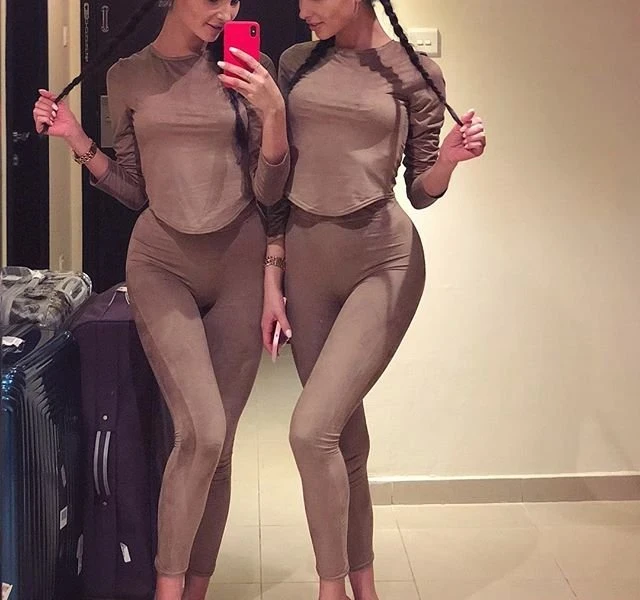 Sexy Twin Sisters: Hot Blonde Babes in Lingerie - Seductive Sibling Photo Shoot