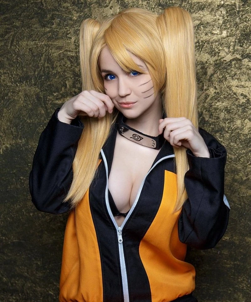 Seductive and Beautiful Cosplay Girls: Explicit Photoshoot