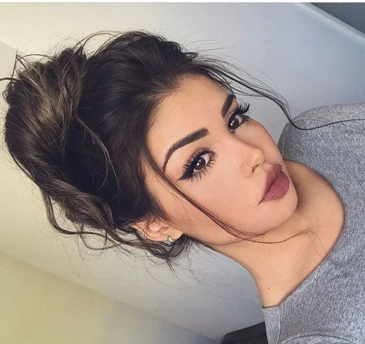 Sexy Babes: Hot and Cute Girls in Provocative Poses