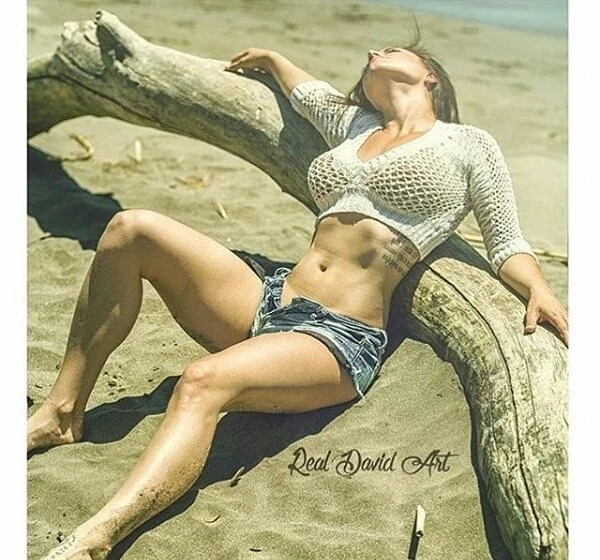 Strong-Legged Sporty Babes: Hot Girls with Powerful Legs