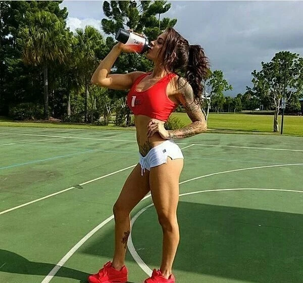 Strong-Legged Sporty Babes: Hot Girls with Powerful Legs