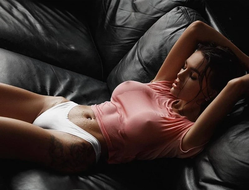 Seductive Babes Breathing Deeply - Hot Girls Exhaling Sensually