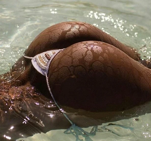 Sun-Kissed Summer Beauties: Hot Babes Showing Off Tanned Bodies