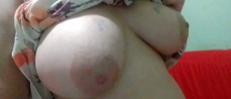 Busty Country Girl Oksana Exposed: Explicit Rural Beauty