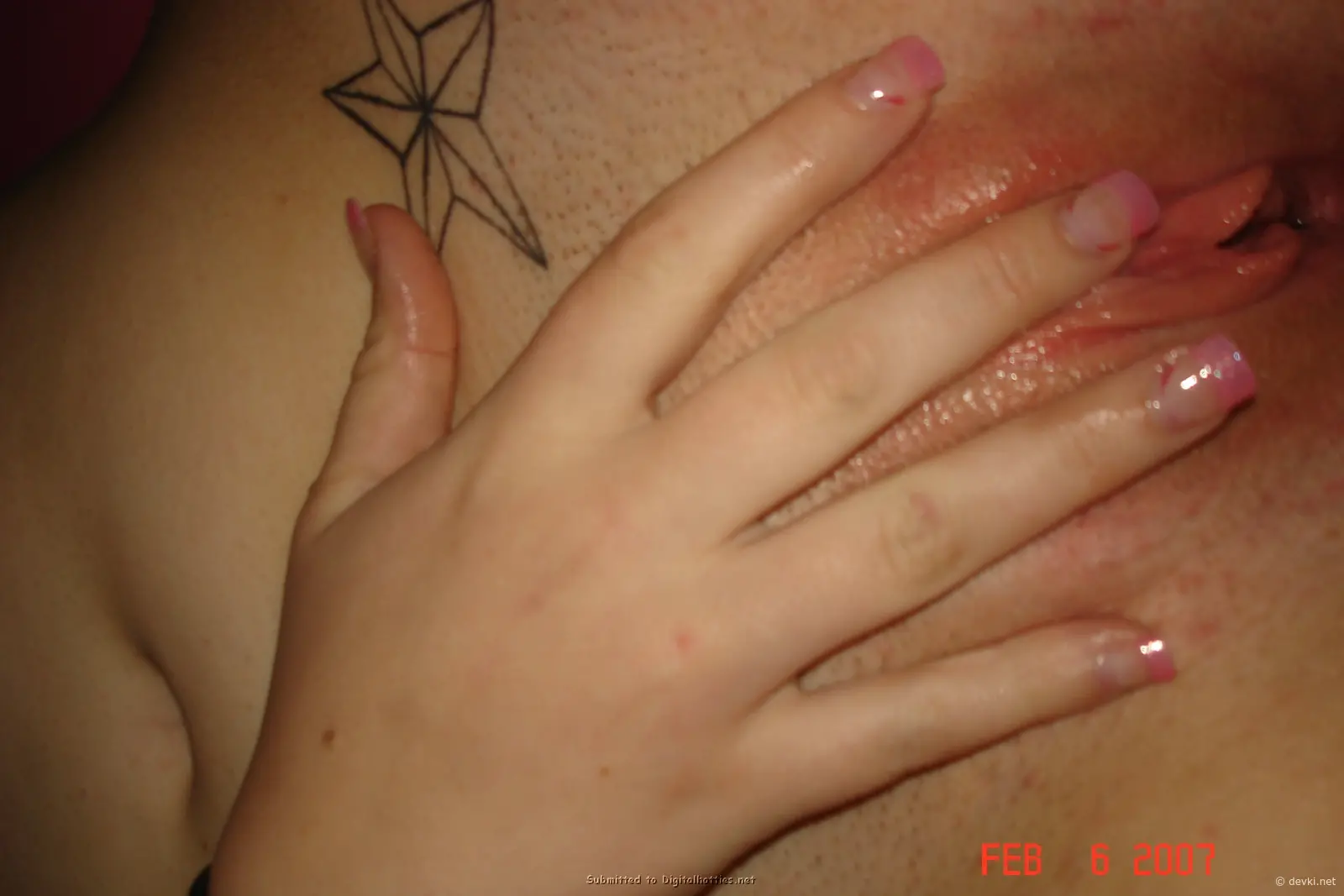Chubby Girl Exposes Pussy: Explicit BBW Porn