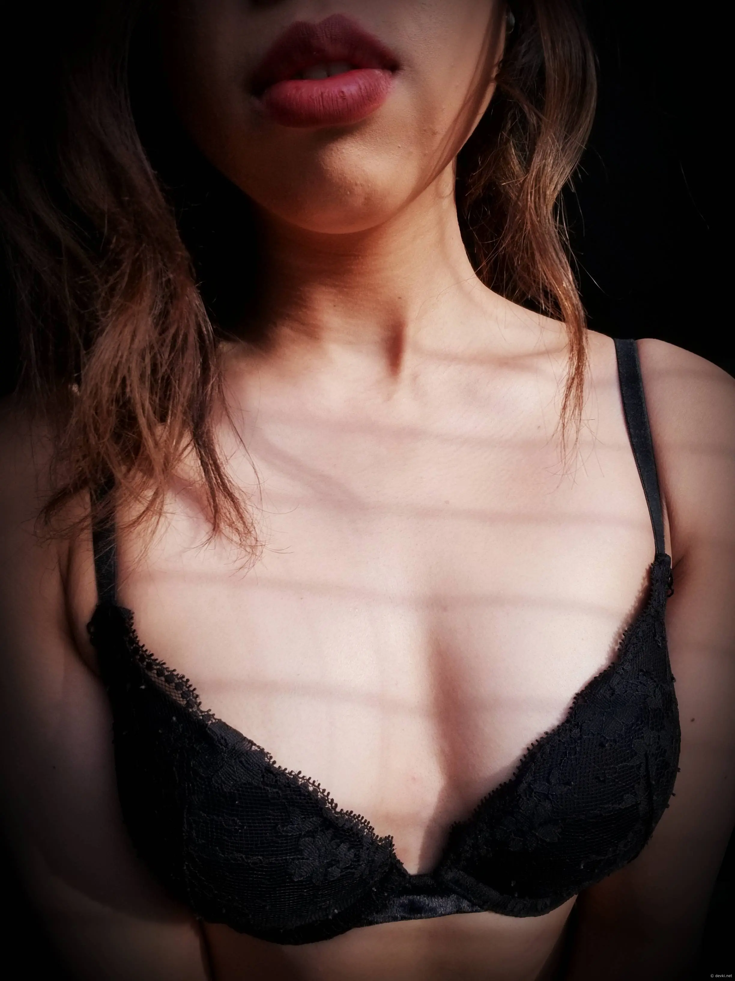 Hot Trend: Sexy Beauty's Explicit Selfies