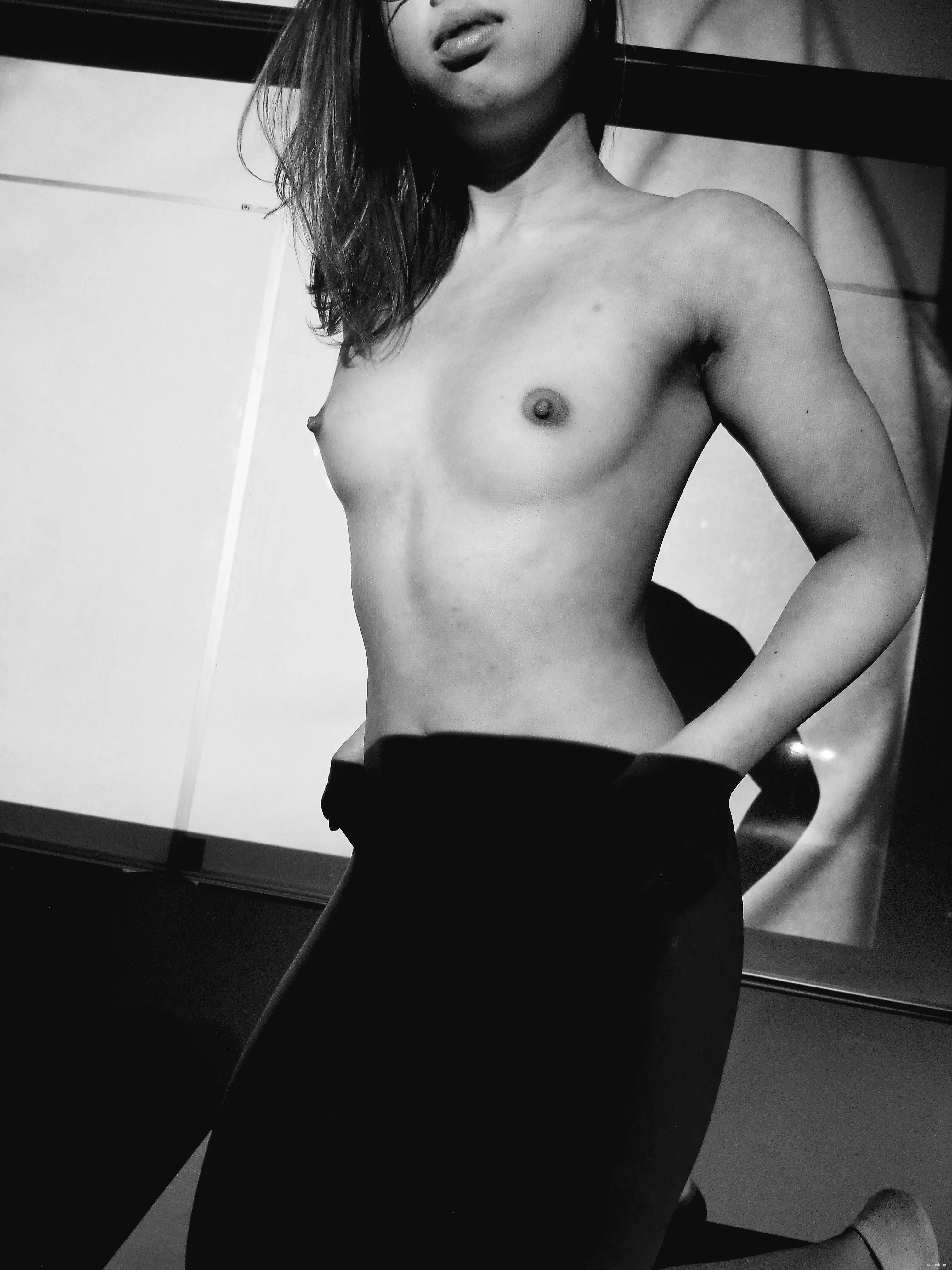 Hot Trend: Sexy Beauty's Explicit Selfies