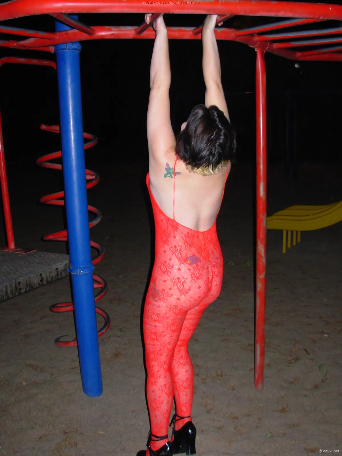 Mature Slut Flaunts Herself: Explicit and Provocative Photo of a Seductive Woman