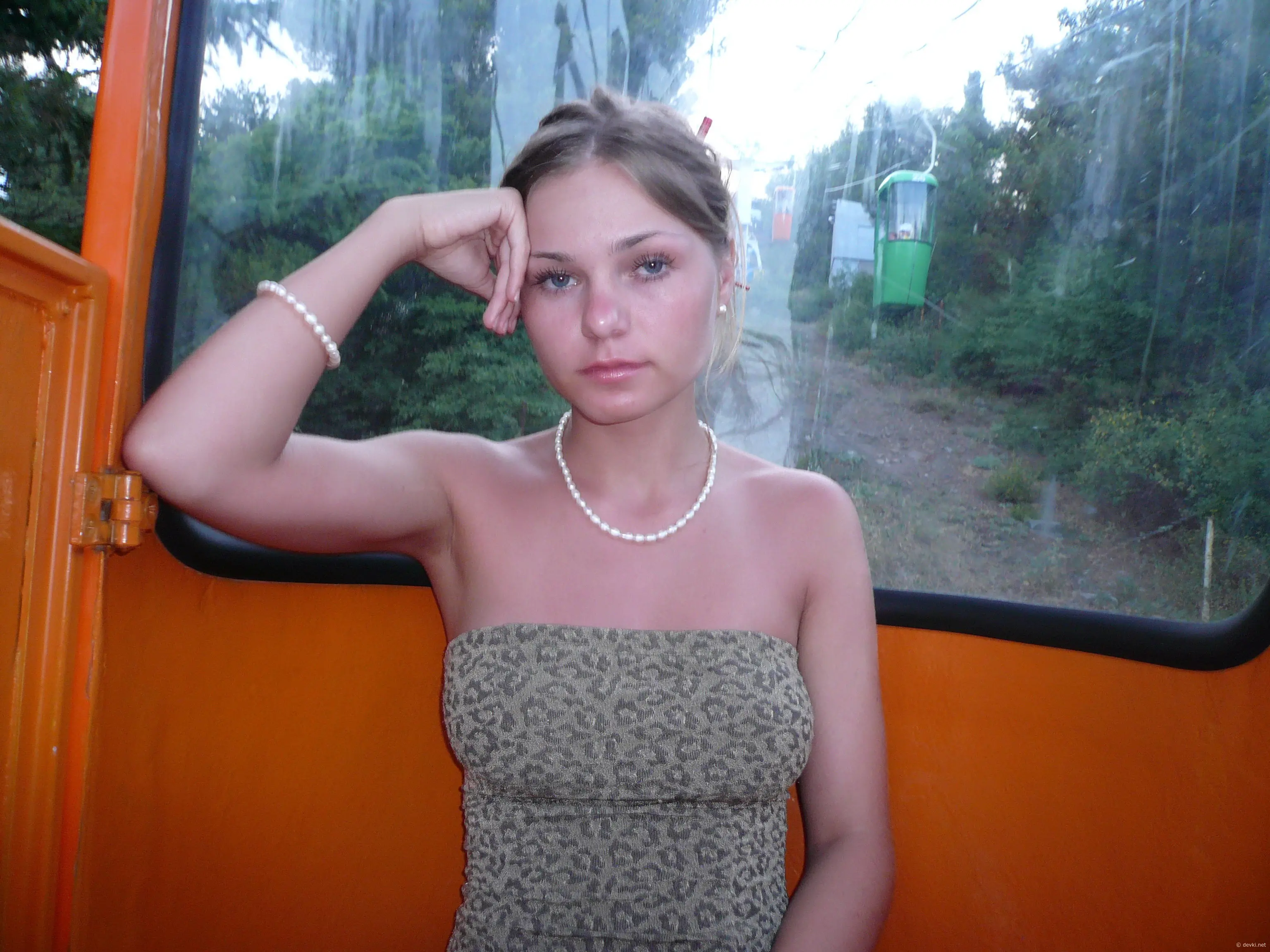 Explicit Boobs Flashing: Hot Girl Showing Her Tits in Public