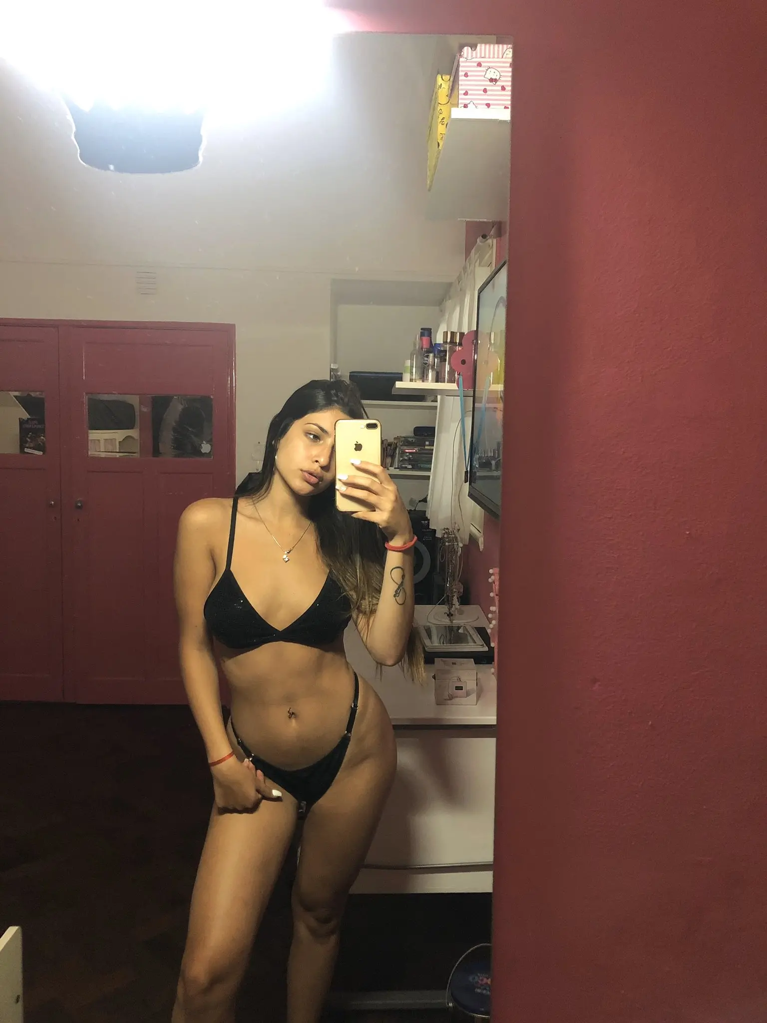 Stunning Beauty with a Fabulous Booty - Hot Babe with Gorgeous Ass