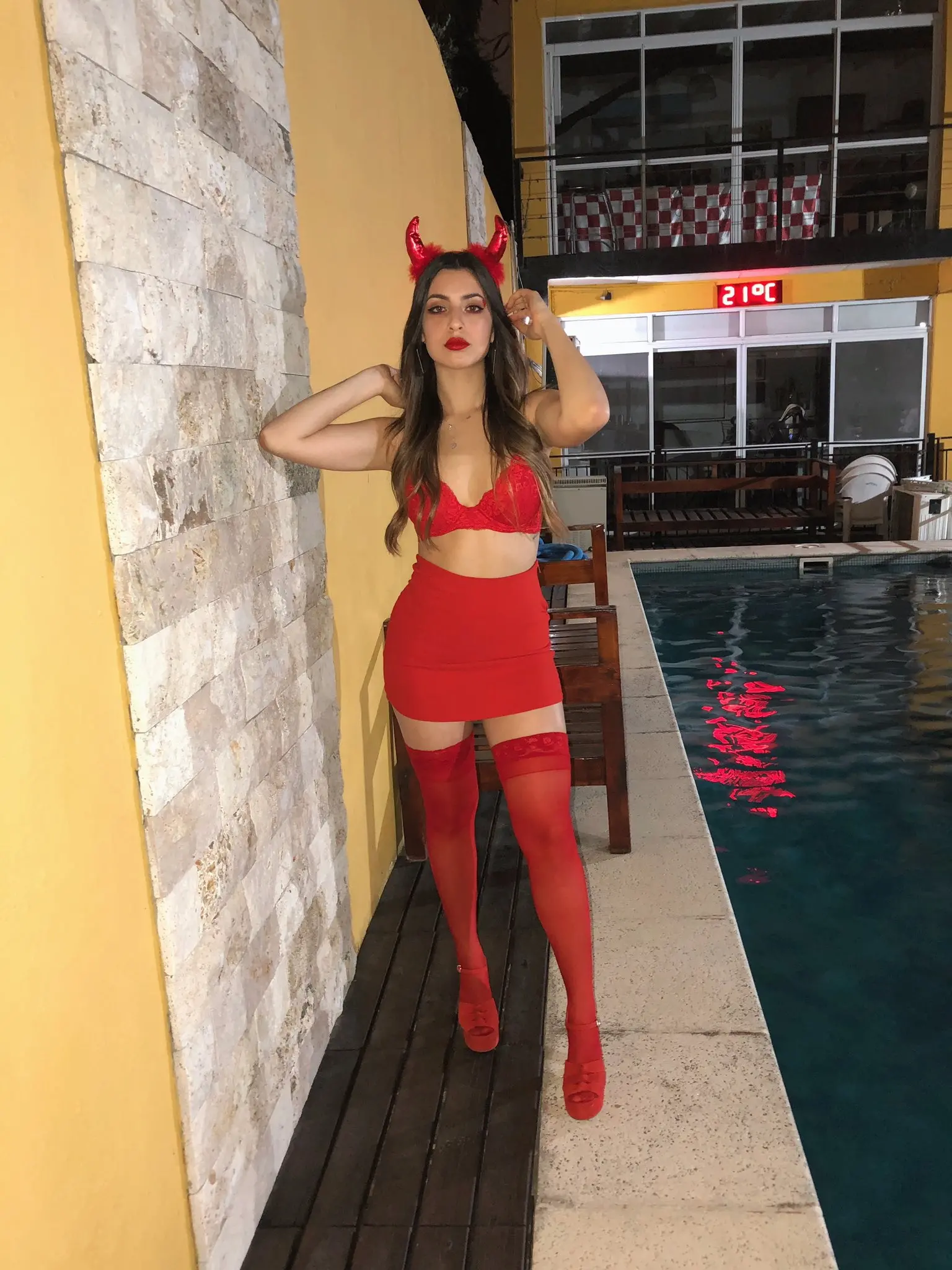 Stunning Beauty with a Fabulous Booty - Hot Babe with Gorgeous Ass