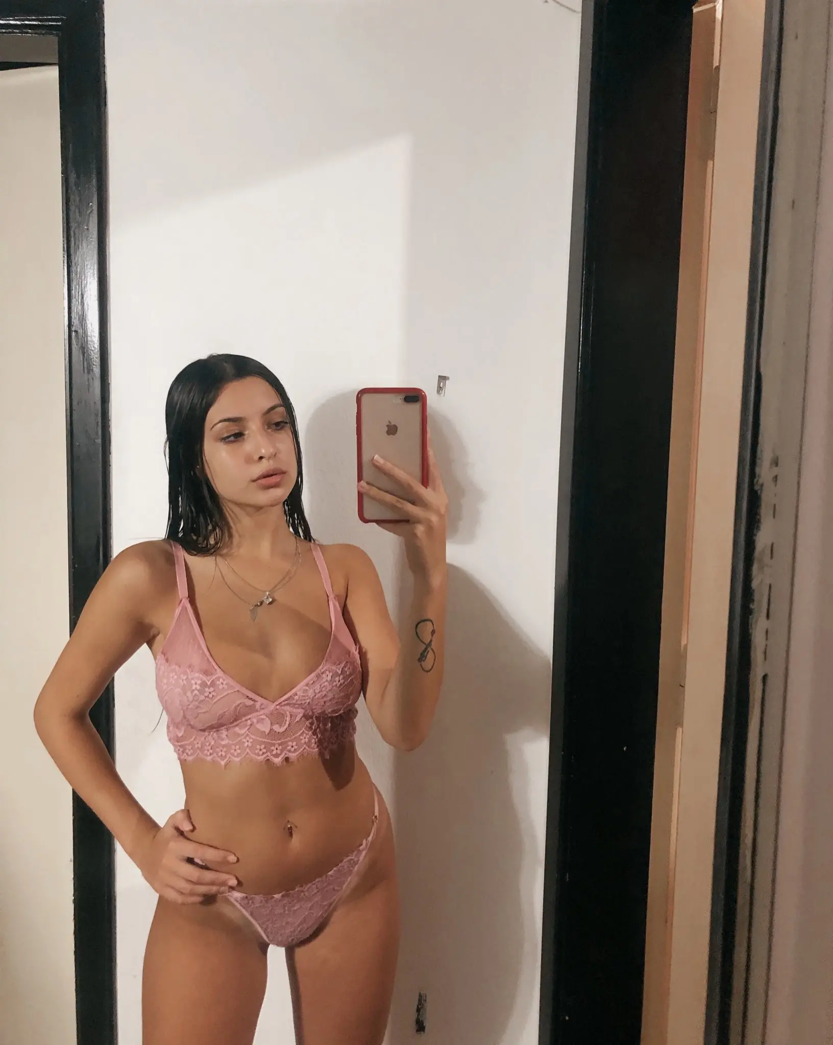 Stunning Beauty with a Fabulous Booty - Hot Babe with Gorgeous Ass