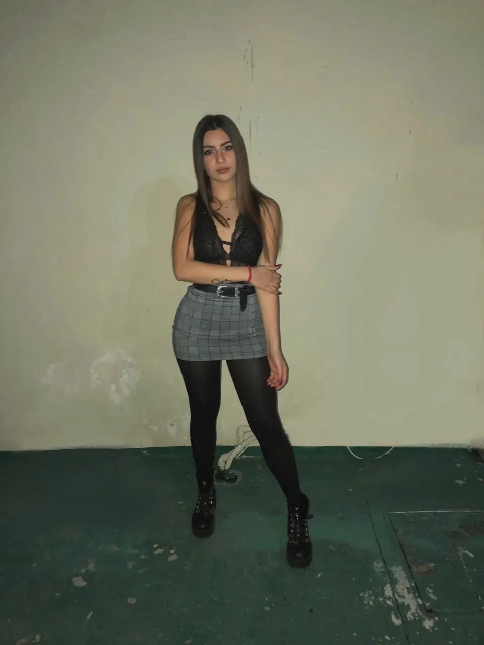 Stunning Beauty with a Fabulous Booty - Hot Babe with Gorgeous Ass