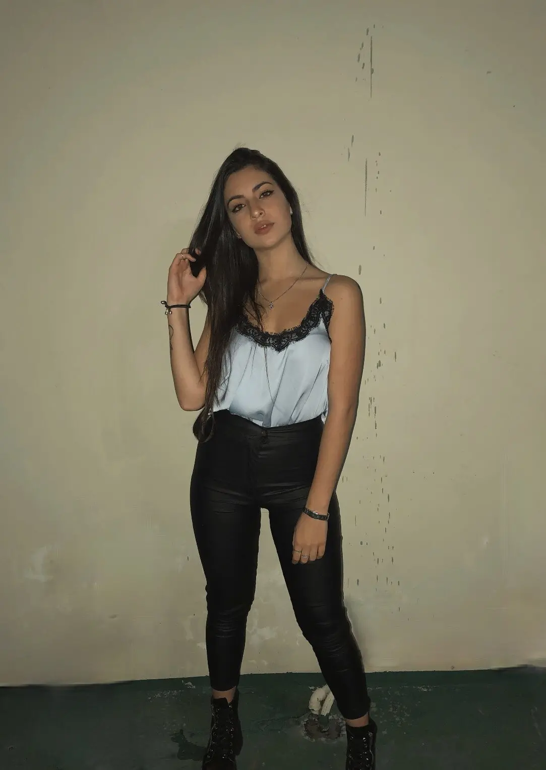 Stunning Beauty with a Fabulous Booty - Hot Babe with Gorgeous Ass