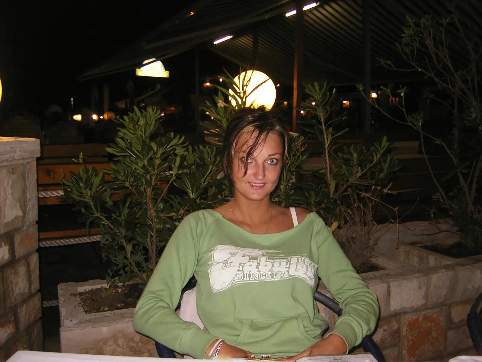 Svelte Nude Sunbather: Explicit Amateur Tanning Beauty