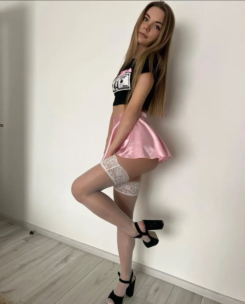 Sexy Babe Poses in Stockings and Tight Booty Leggings - Explicit Photoshoot