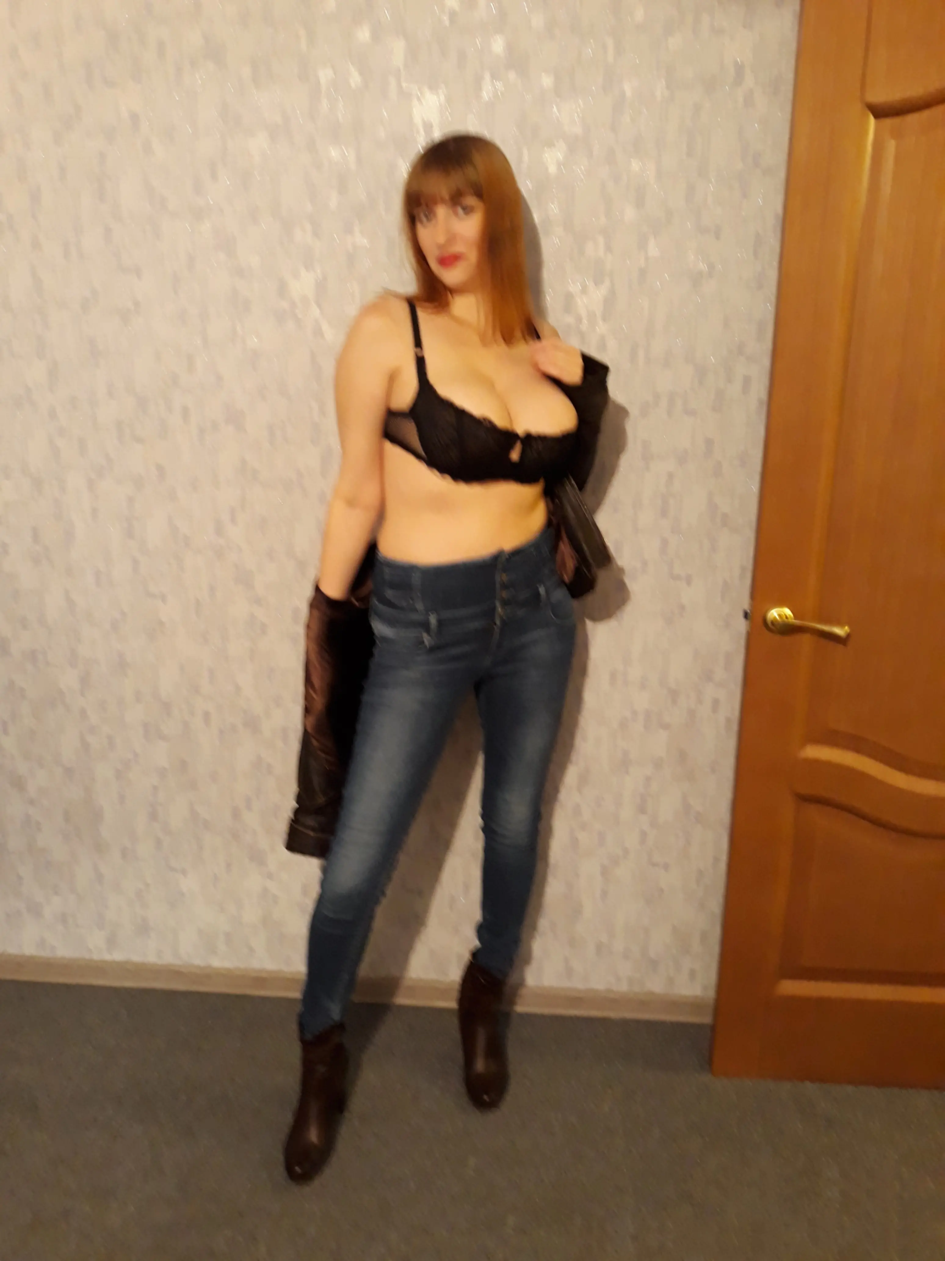 Hot Milf Strips Off Jeans - Explicit Mature Woman Teasing