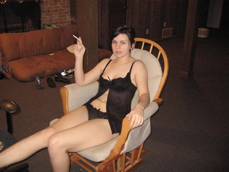 Slut Reveals Private Porn Pics: Explicit XXX Photos
