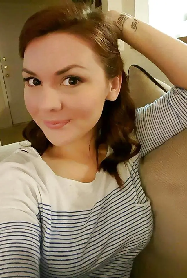 Slut Reveals Private Porn Pics: Explicit XXX Photos