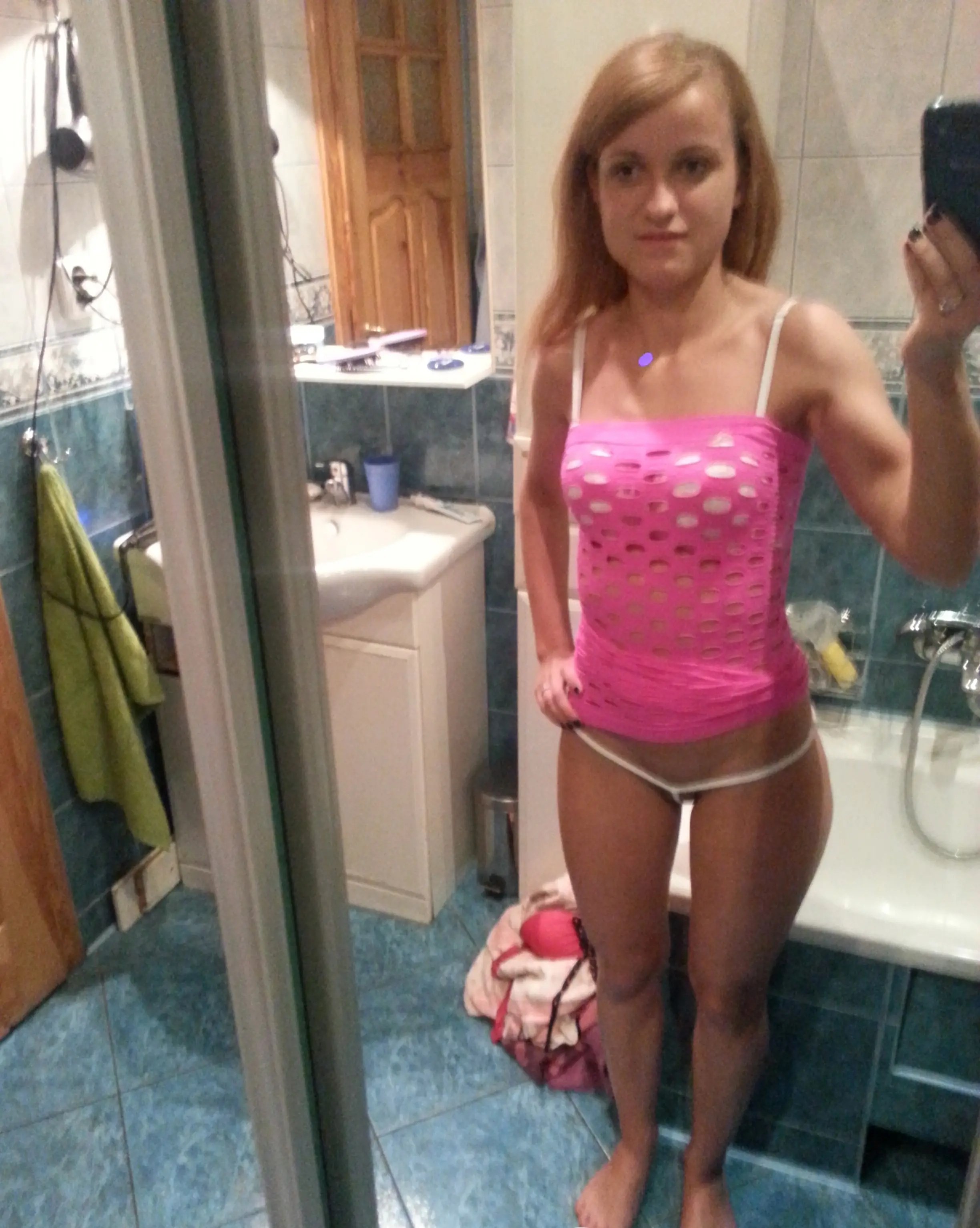 Seductive amateur snaps sexy boob pics - Explicit and Direct!