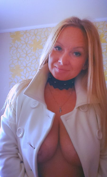 Blonde Wife Sexy Topless Poses Showing Boobs - Explicit Adult Content