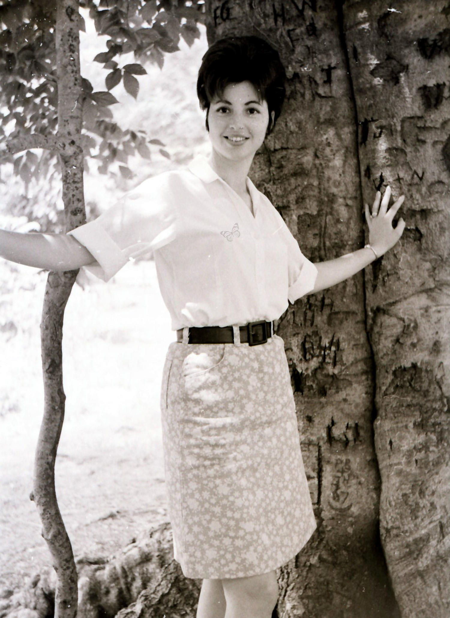Vintage Retro Porn Photos of a Stunning Woman - Explicit and Unique Collection