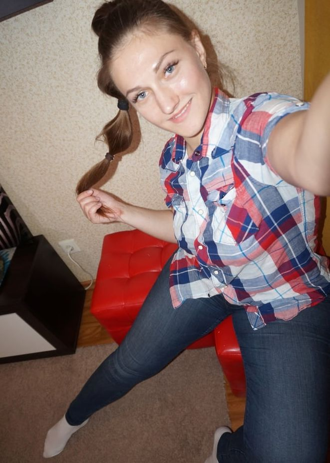 Sister's Selfie of Her Sexy Body - Explicit and Bold Shot