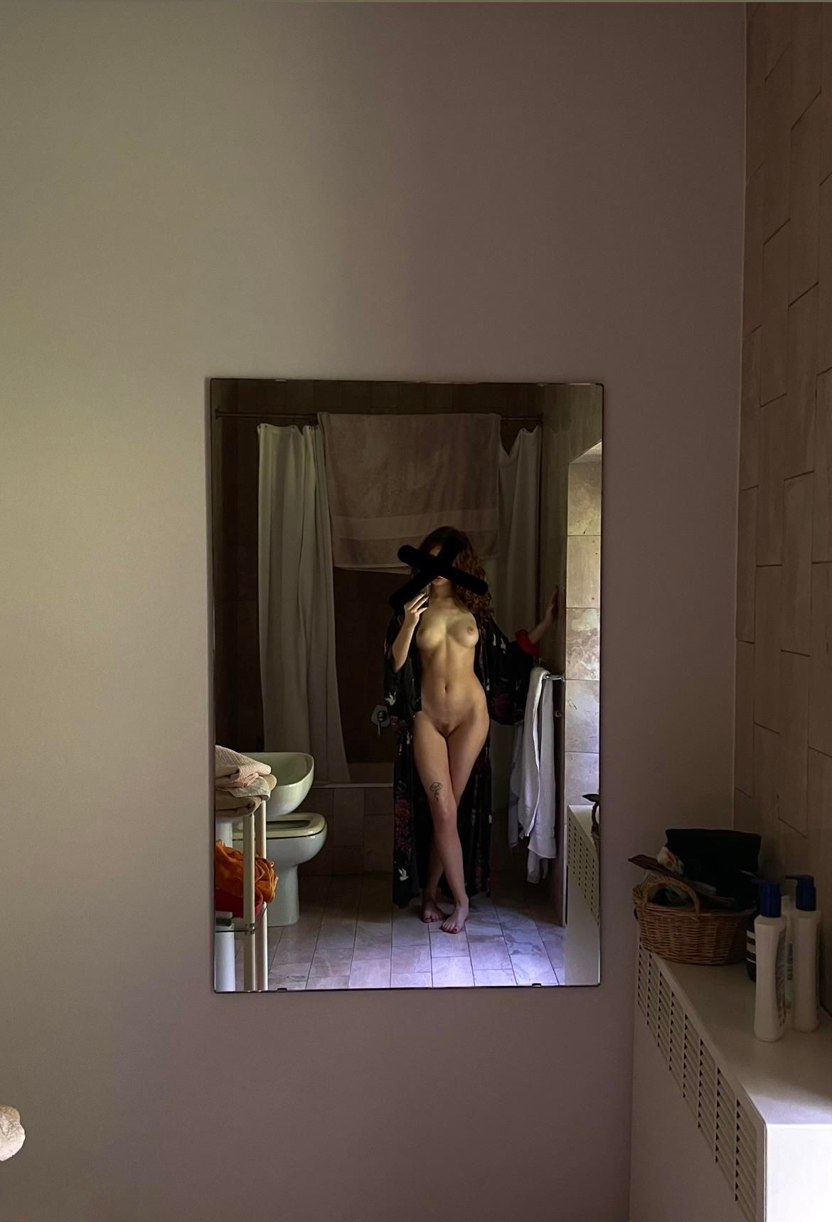 Sexy Curvy Blonde Babe Naked Mirror Selfie with Wide Hips