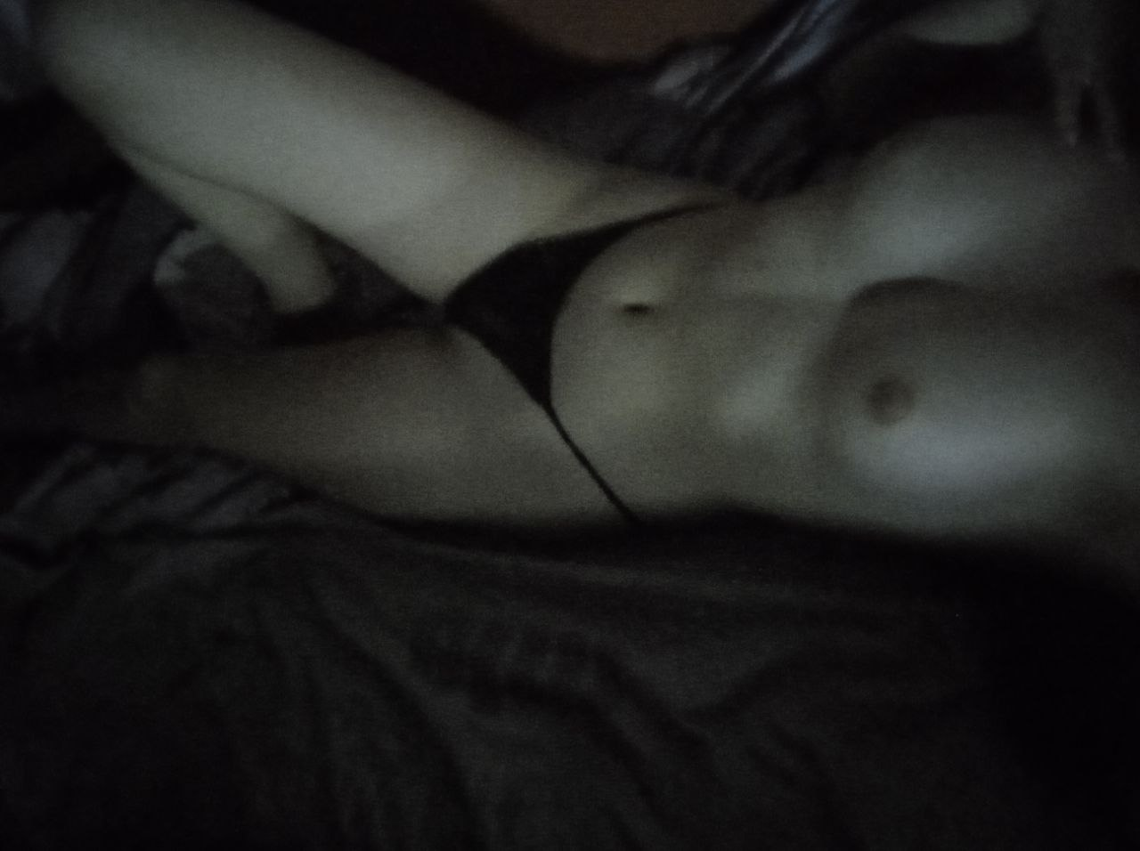 Juicy Young Pussy - Explicit Teenage Girl Photo – photo 3