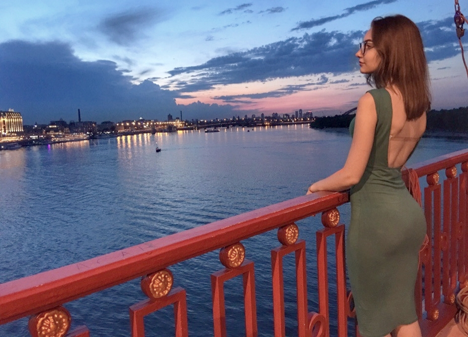 Private Erotic Sexy Girl: Beautiful Tits and Firm Ass 18+