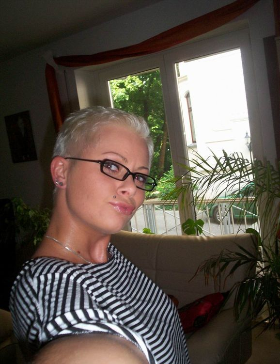 Mature Blonde Loves Double Penetration in Her Pussy