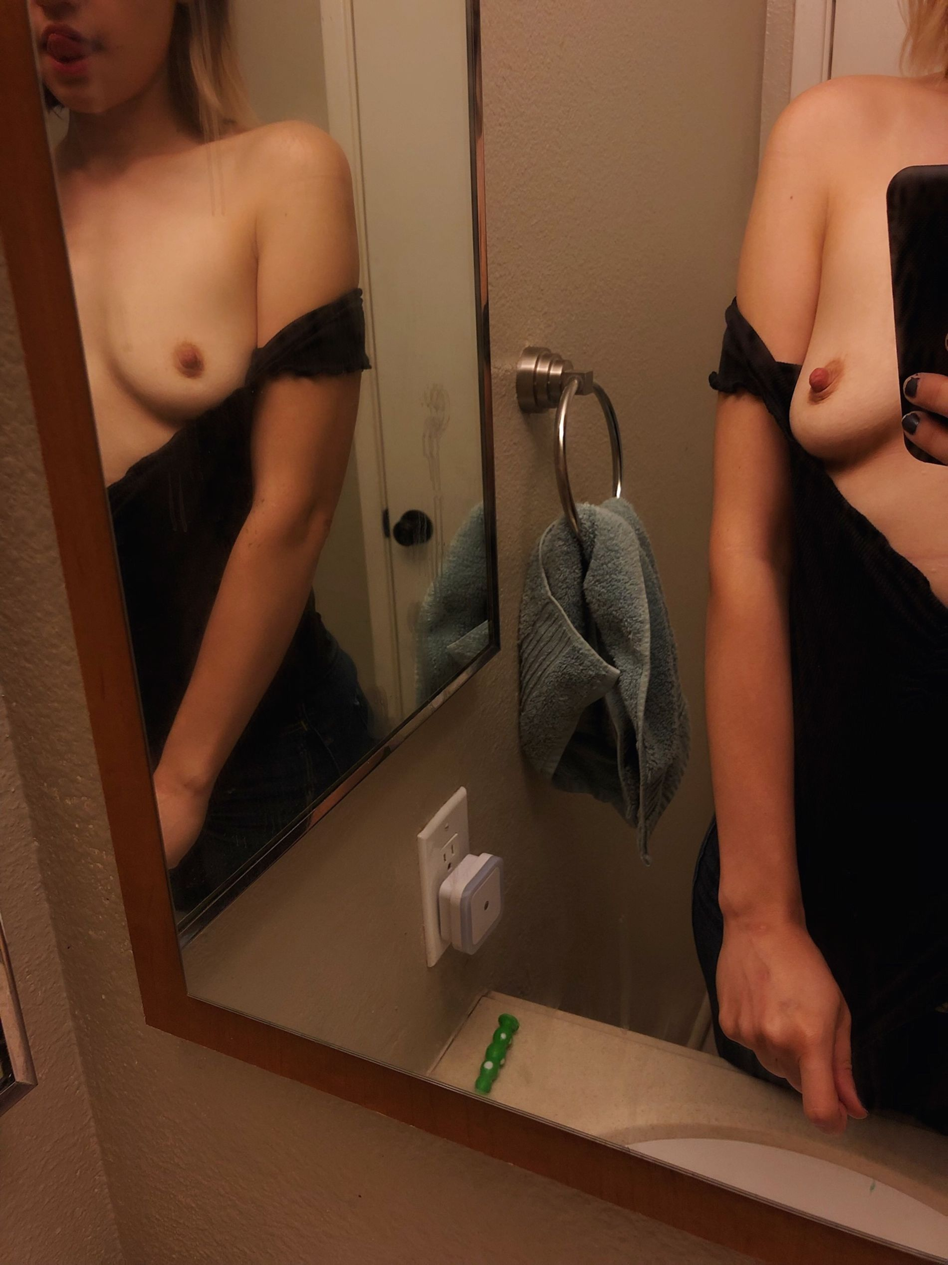 Young Girl's Intimate Photos: Explicit and Provocative Shots