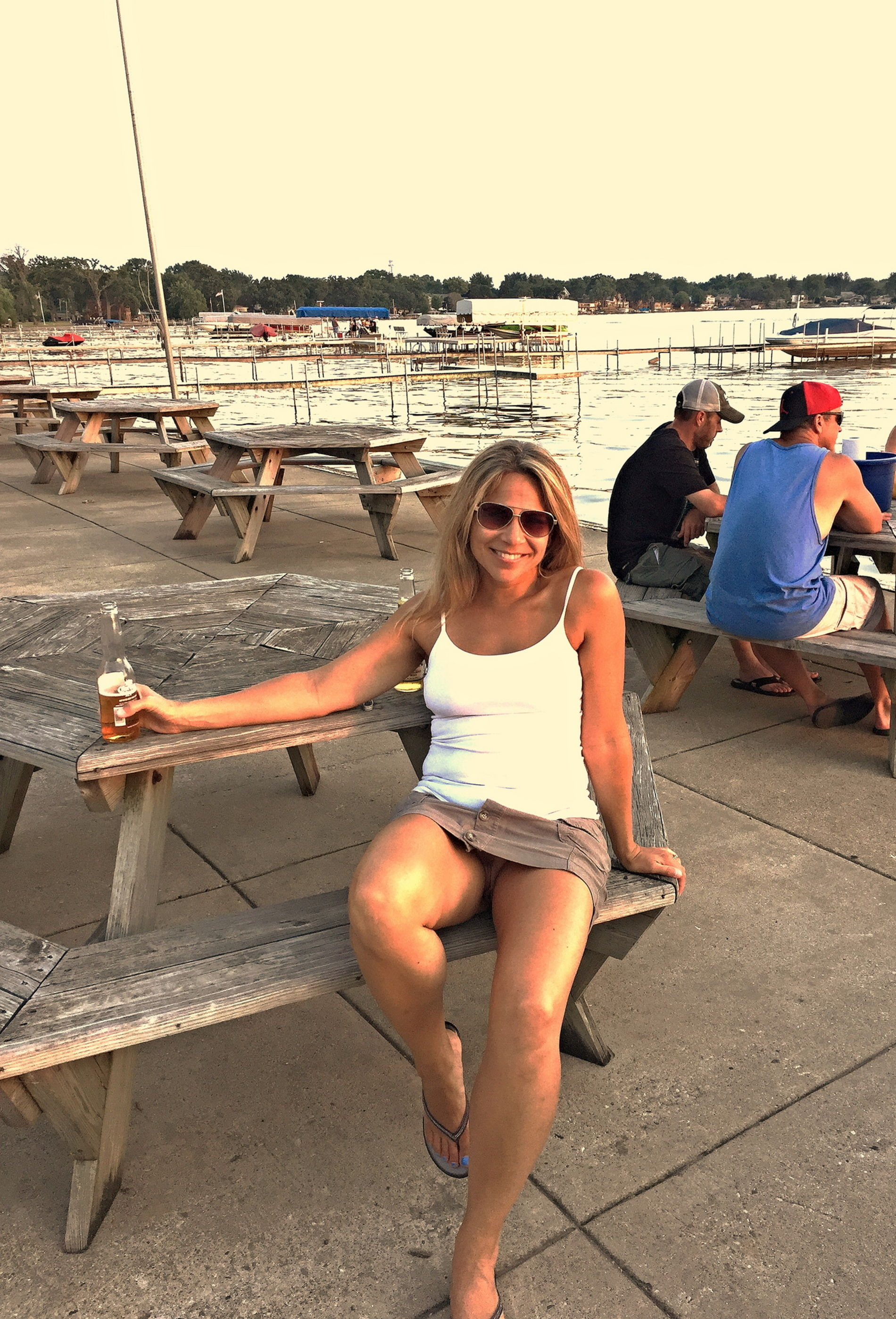 Mature MILF exhibitionist flaunts her pussy