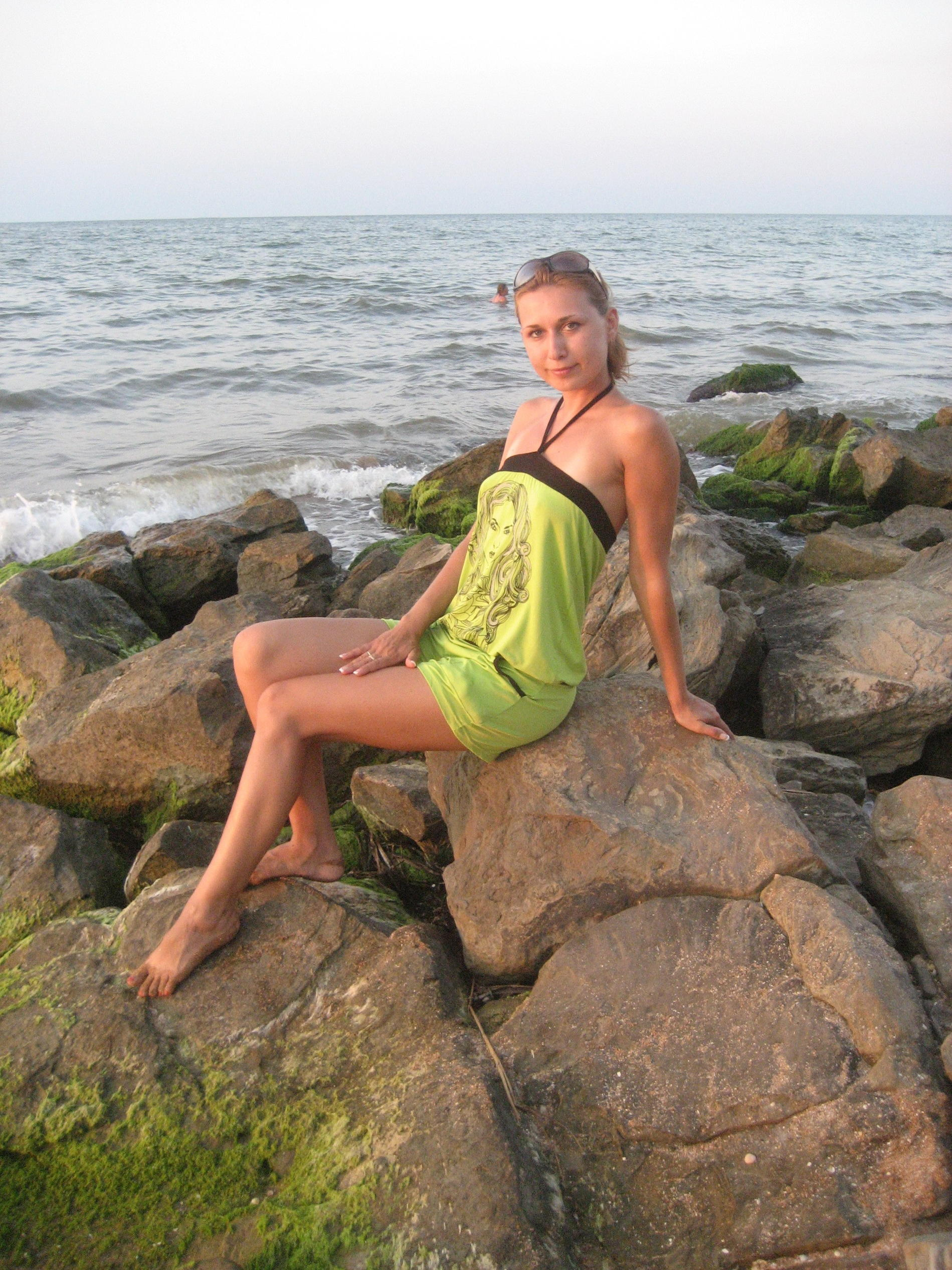 Naked MILF Beauty: Free Online Erotic Photos - Explicit and Bold!