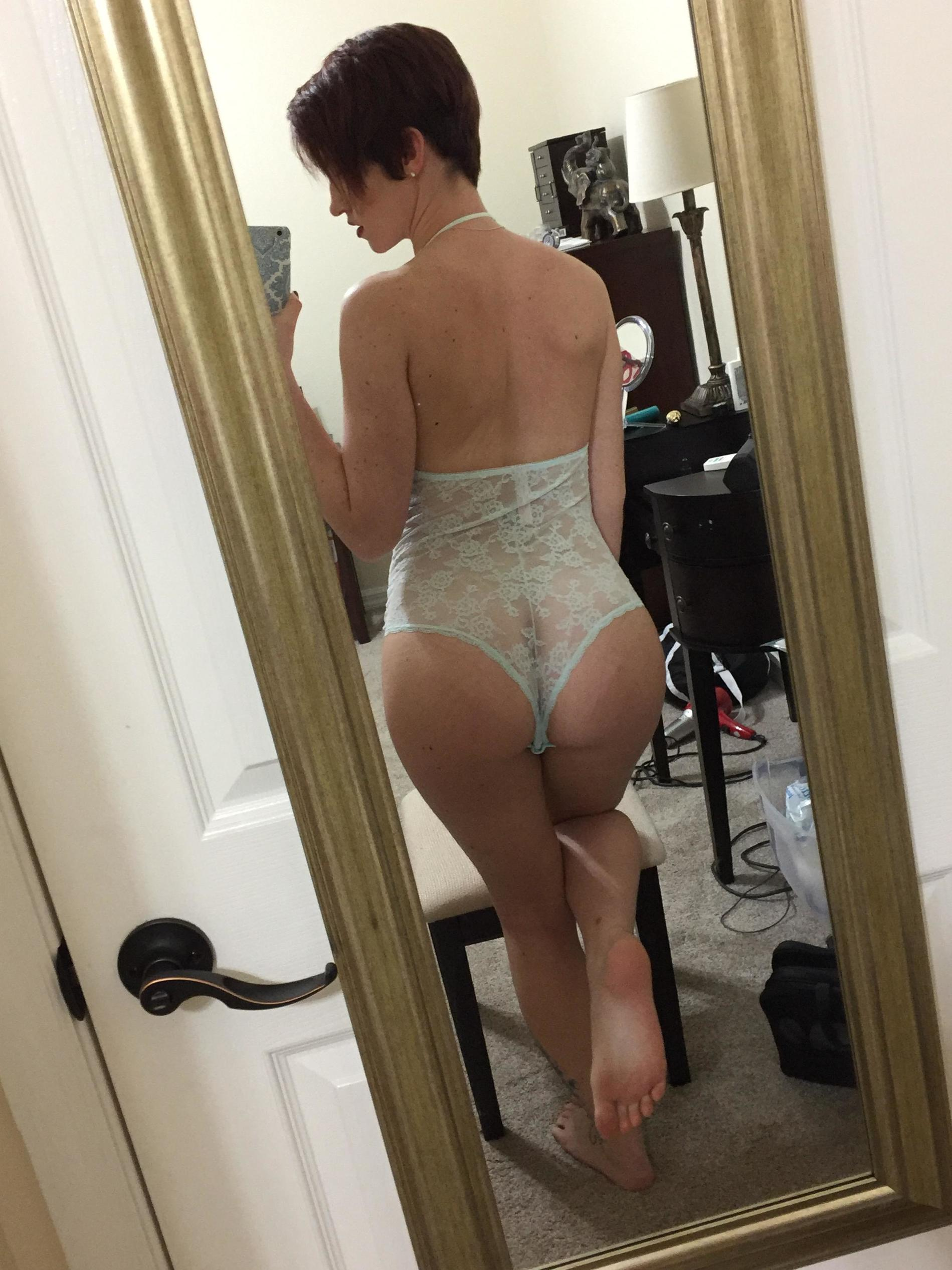 Naked Selfie: Posing Nude in Front of Mirror for Explicit Photoshoot