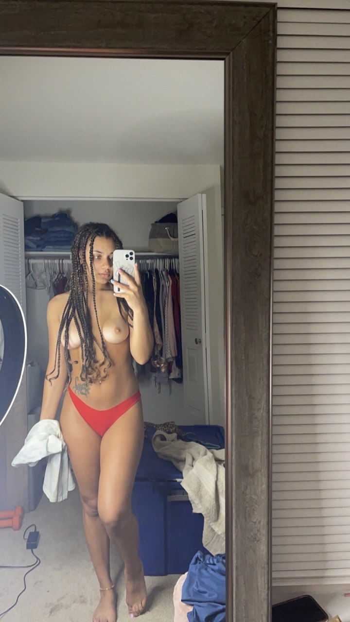 Seductive Babe Exposing Sexy Legs and Hot Ass in Intimate Shots