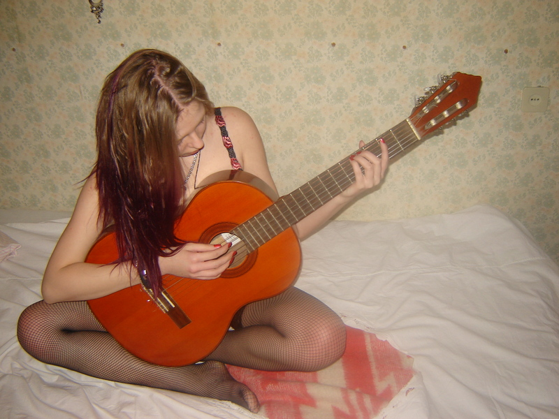 Naked Beauty Ignites Desire: Free Online Erotic Photos with Provocative Ass – photo 4