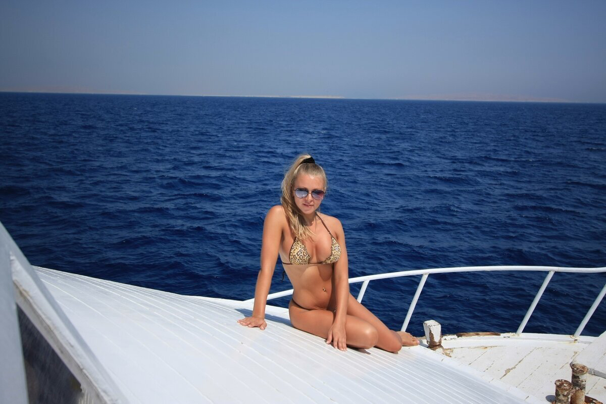 Amateur Nude Wife Vacation Photos - Explicit Homemade Pictures