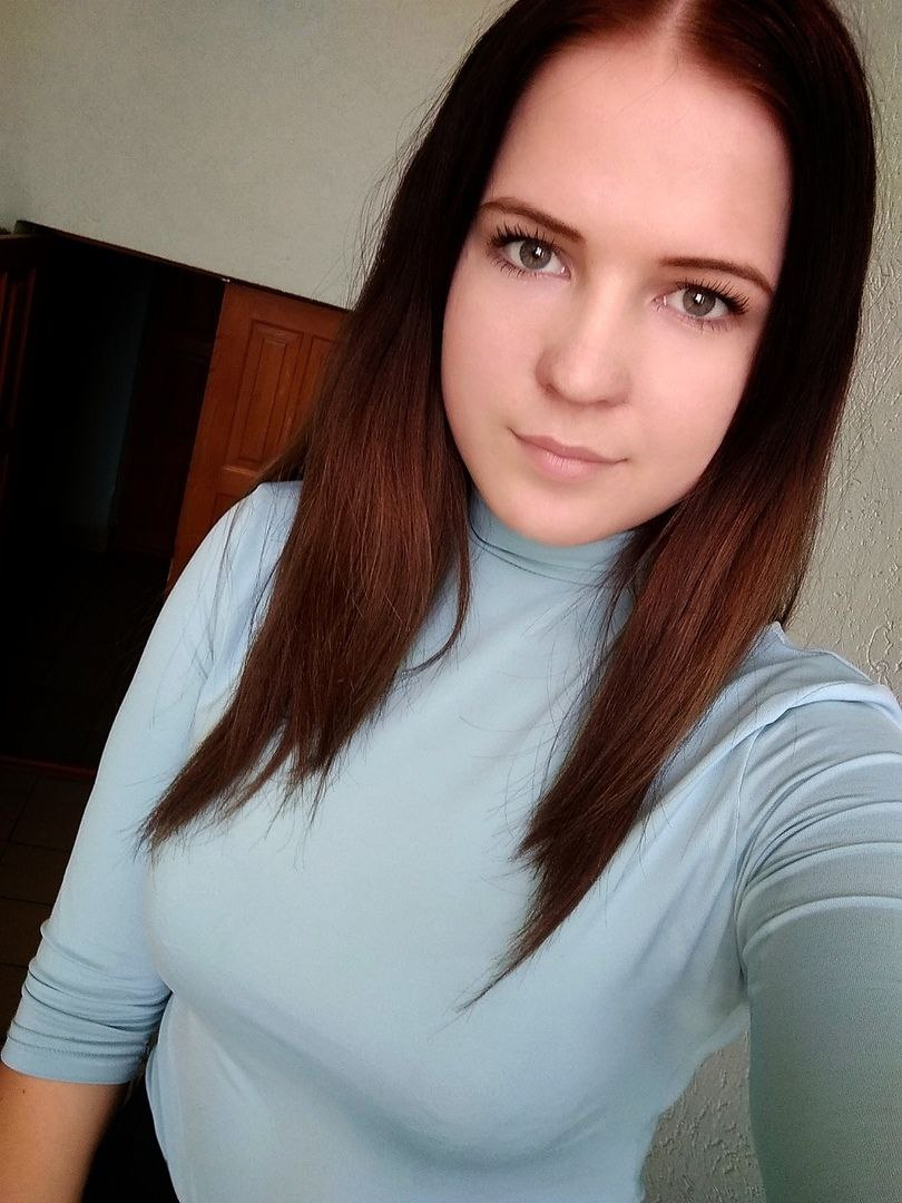 Hot Young Teacher's Explicit Sex Photos