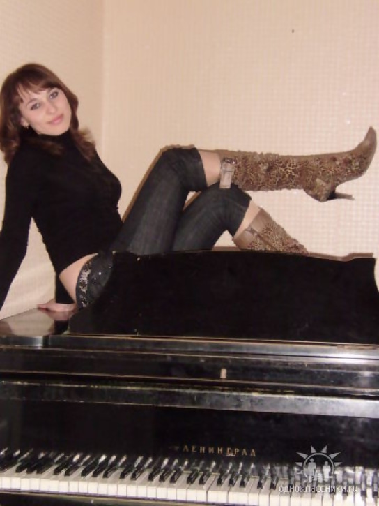 Young Girlfriend in Stockings and Her Sexy Reality