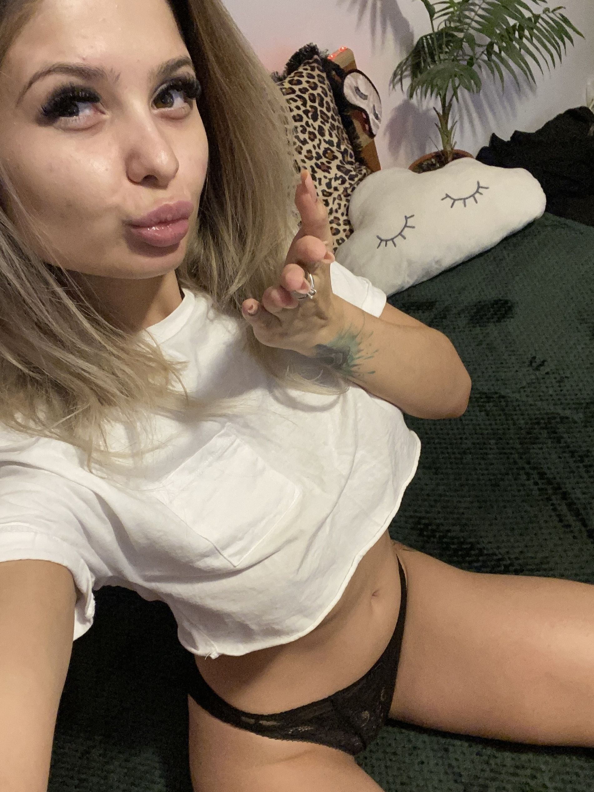 Wild Girl's Nude Ass and Pussy Stuffed with Cock in Explicit Porn Pics