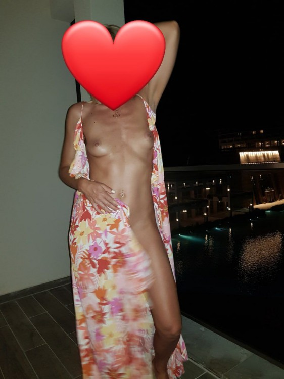 Free Porn Photos of Cute Girls with Beautiful Asses